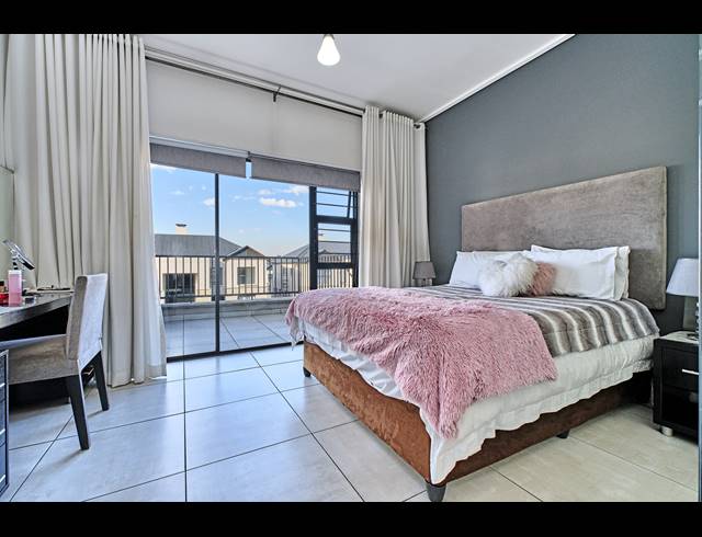 2 BEDROOM APARTMENT FOR SALE IN THE POLOFIELDS